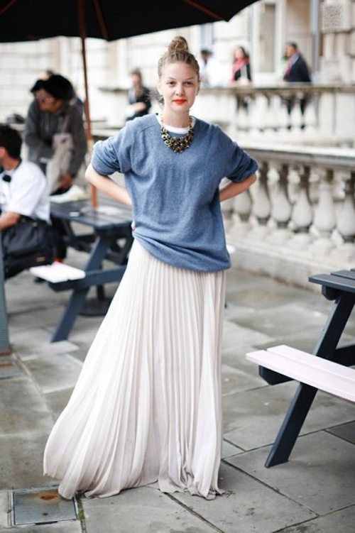 red lips, sweatshirt, & pleated maxi skirt. effortlessly chic